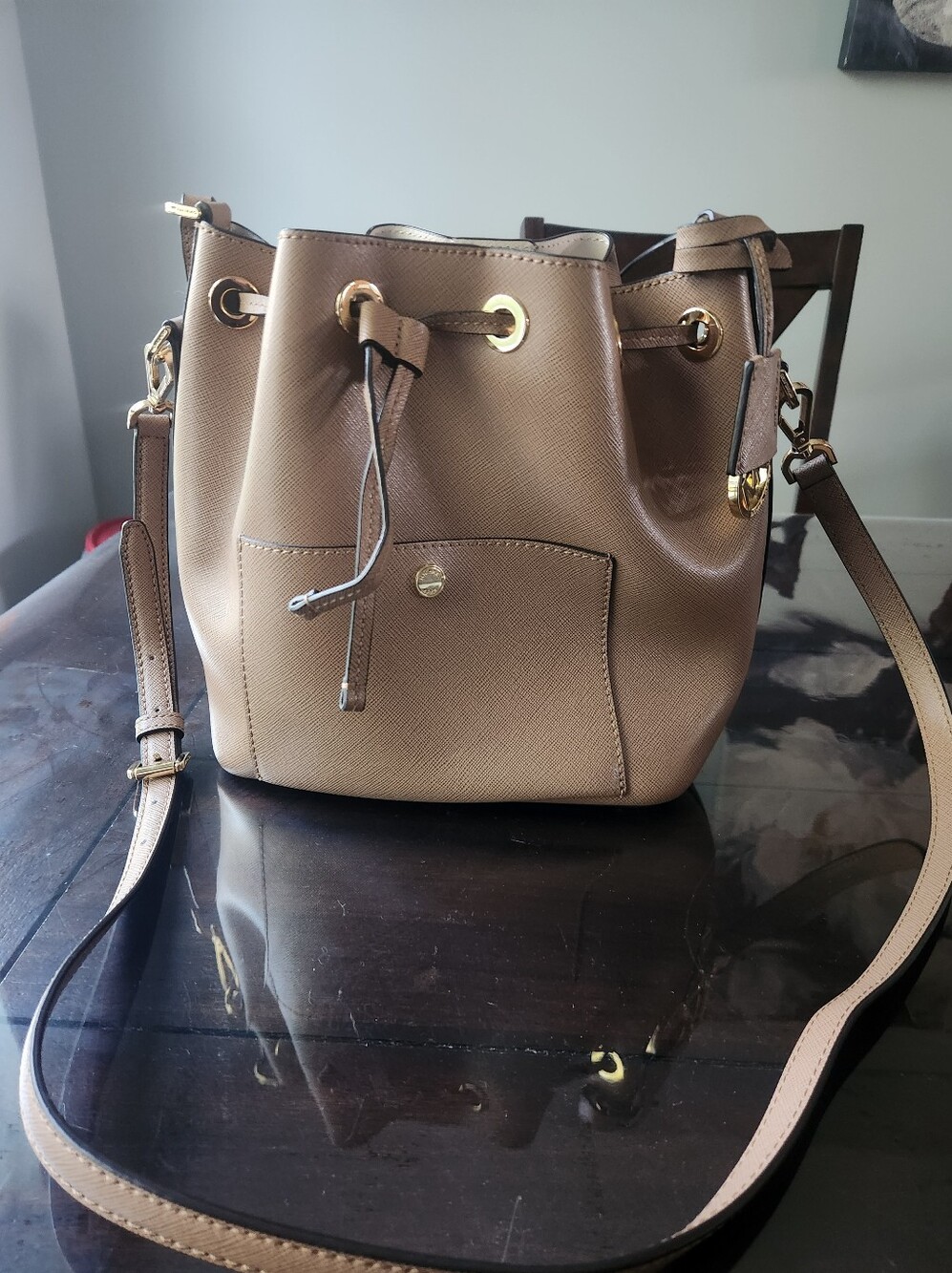 Michael Kors Women’s Drawstring Bucket Bag in Taupe